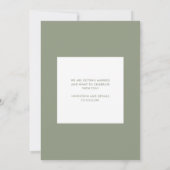 Moderne minieme Sage Green Typography Photo Weddin Save The Date (Achterkant)