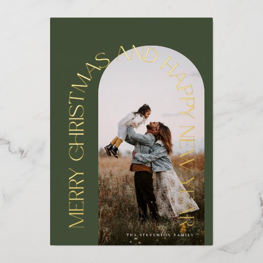 Moderne Minimaal Groene Boog 2 Foto Prettig Kerstf Folie Feestdagenkaart (Voorkant)