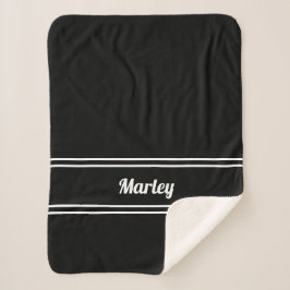 Moderne Minimaal Naam Monogram Gescript Zwart Wit Sherpa Deken