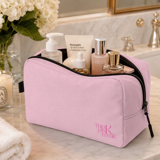 Moderne Minimaal Roze Monogram Denk Roze Freak Toilettasje