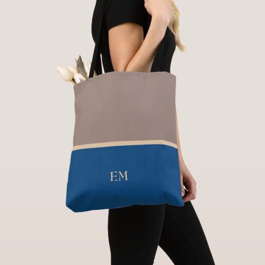 Moderne minimal blue monogram Initialen Tote Bag (Dichtbij)