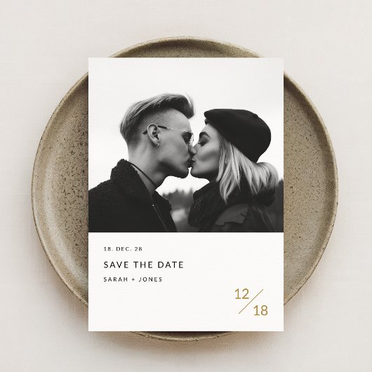 Moderne Minimal Gold Monogram Foto Sla de datum op Kaart