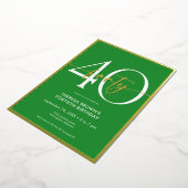 Moderne Minimal Groen Veertig Script Verjaardag Folie Uitnodiging (Gedraaid)