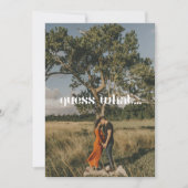 Moderne Minimal 'Guess What' 2 Fotozwangerschap Aankondiging (Voorkant)