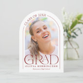 Moderne Minimal Photo Arch Red Graduation Party Kaart (Staand voorkant)