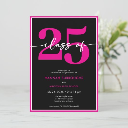 Moderne Minimal Pink Script Graduation Party Kaart (Staand voorkant)