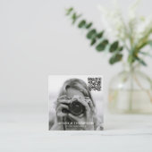 Moderne Minimal Simple Photo QR Code Professional Vierkante Visitekaartje (Staand voorkant)