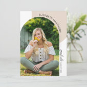 Moderne minimale Arch 2 Photo Tan Afstuderen Kaart (Staand voorkant)