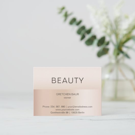 Moderne minimale beige huidskleur visitekaartje (Staand voorkant)