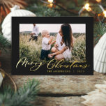 Moderne, minimale bladbladfotoscript elegant zwart folie feestdagenkaart<br><div class="desc">Moderne minuscule foliage script echte folie,  elegante kerstkaart voor feestdagen. Met de hand geschilde eucalyptus,  een minimale bladermassa en een moderne rustige rivierkreet geven deze vakantiekaart een luxueus gevoel. In de klas groenen,  bruin,  zwart en grijs.</div>