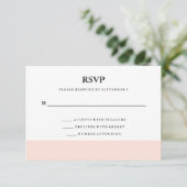 Moderne minimale Blush Pink Stripe RSVP Kaartje (Staand voorkant)