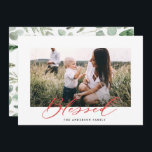 Moderne, minimale foto Kerstmis gezegend script Feestdagenkaart<br><div class="desc">Moderne minuscule bladzijden zegenen kerstkaart voor script. Met de hand geschilde eucalyptus,  een minimale bladermassa en een moderne rustige rivierkreet geven deze vakantiekaart een luxueus gevoel. In de klas groenen,  browsen en grays.</div>