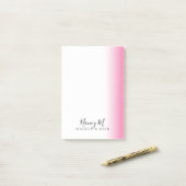 Moderne minimale gradiëntroze witte make-up & haar post-it® notes (Op bureau)