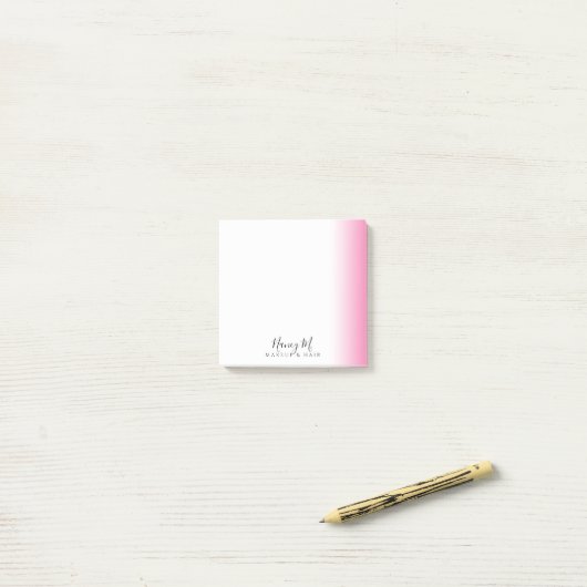 Moderne minimale gradiëntroze witte make-up & haar post-it® notes (Op bureau)