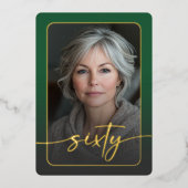 Moderne minimale groene foto 60ste verjaardag folie uitnodiging (Voorkant)