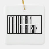 Moderne minimale Initialen en Logo naam Keramisch Ornament (Voorkant)