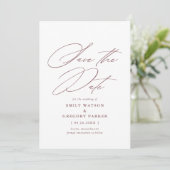 Moderne minimale kalligrafie Soft Burgundy Wedding Save The Date (Staand voorkant)