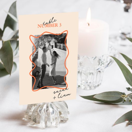 Moderne minimale kleurrijke beige | Tabelnummer Ka Kaart