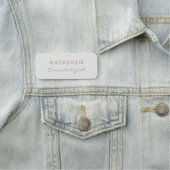 Moderne minimale lichtgrijze professionele medewer naamplaatje (In situ)