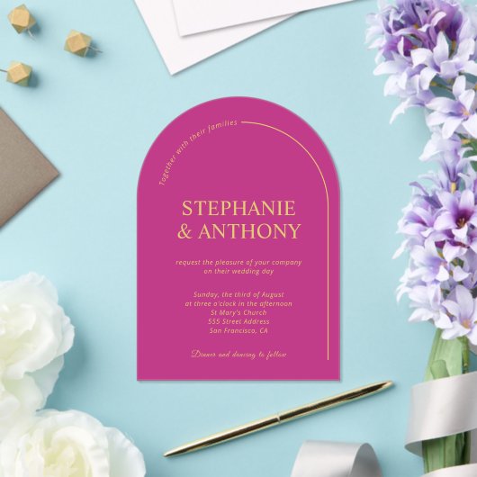 Moderne minimale magenta met wapenweddenschap acryl uitnodigingen (Insitu (Huwelijk))