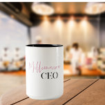 Moderne minimale militaire CEO | Roze en zwart Tweekleurige Koffiemok<br><div class="desc">Introductie van de "Modern Minimal Millionaire CEO | Roze en zwart" Collectie! Verhoog uw stijl en maak een krachtig statement met ons exclusieve product met het boeiende ontwerp van de tekst "Millionaire CEO" in een strakke combinatie van roze en zwart.</div>