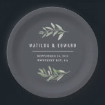 Moderne minimale olijftak gebladerte bruiloft papieren bordje<br><div class="desc">Het prachtige ontwerp op deze borden zou een geweldige aanvulling zijn op uw huwelijksreceptie. Met waterverf olijftak ontwerp en uw persoonlijke gegevens. Onderdeel van een compleet collectie.</div>