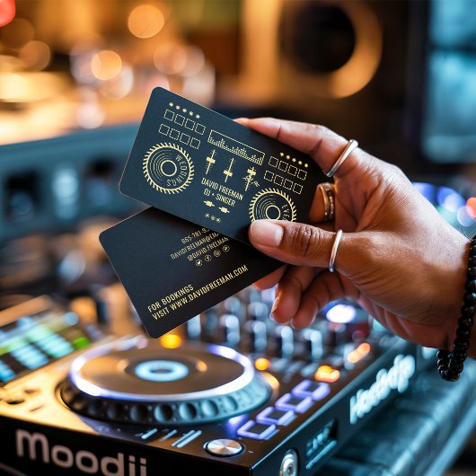 Moderne, minimale omzet voor zwart-gouden dj-muzie visitekaartje