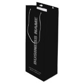 Moderne, minimale papiertas met bedrijfsnaam wijn cadeautas (Voorkant Gekanteld)