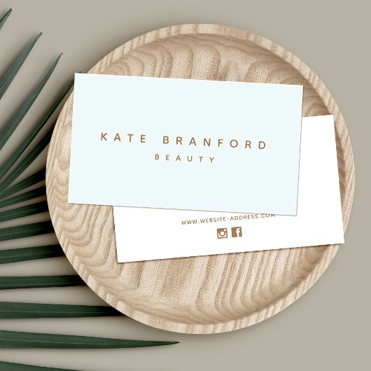 Moderne, minimale pasteelblauw visitekaartje