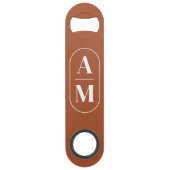 Moderne Minimale Pil Monogram - Terra Cotta Speed Flessenopener (Voorkant)