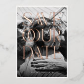 Moderne minimale redactionele stijl foto opslaan v folie uitnodiging (Voorkant)