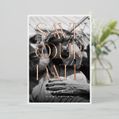 Moderne minimale redactionele stijl foto opslaan v folie uitnodiging (Staand Voorkant)