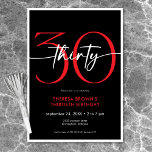 Moderne minimale rode dertig script verjaardag kaart<br><div class="desc">Modern en chique,  deze verjaardagsuitnodiging combineert klassiek zwart en wit met accenten van helder rood. Het minimale ontwerp is een eenvoudig en leuk ontwerp om de mijlpaalverjaardag te vieren. De achterkant bevat een gebied voor een QR-code voor RSVP-respons. Creëer door Simply Farmhouse Press.</div>