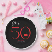 Moderne minimale rode lippen Ze is vijftig jaar Papieren Bordje (Feest)