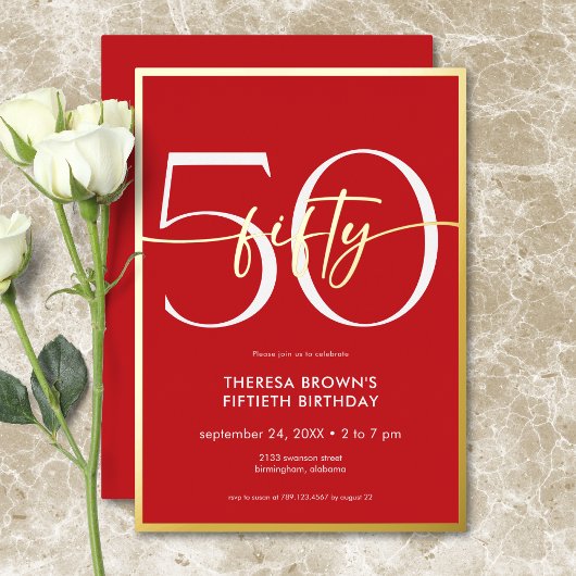 Moderne minimale rode vijftig script verjaardag folie uitnodiging