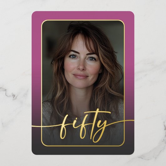 Moderne minimale roze foto 50ste verjaardag folie uitnodiging (Voorkant)