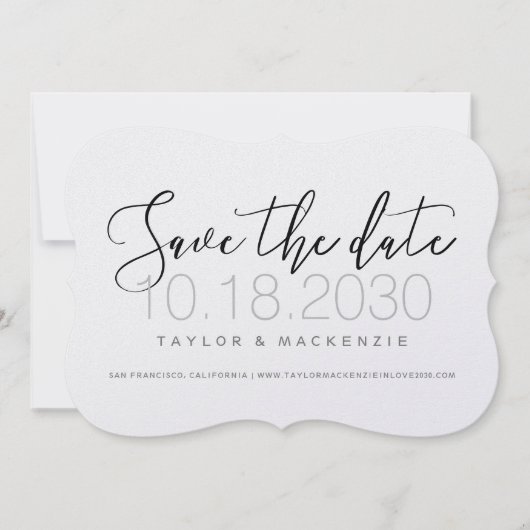 Moderne Minimale Script Die-Cut Beugel Vorm Save The Date (Voorkant)