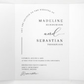 Moderne minimale scriptboog QR-code voor foto's Drieluik Uitnodiging (Binnenkant midden)