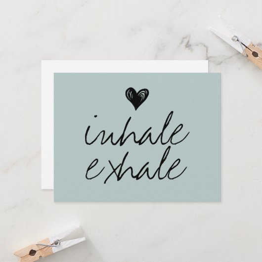 Moderne, minimale, stoffige blauwe quote kaart (Voorkant / Achterkant in situ)