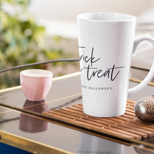 Moderne minimale troep en behandeling | Happy Hall Latte Mok