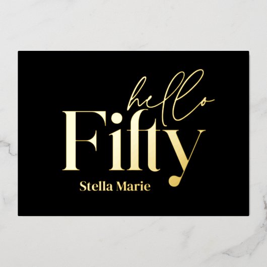 Moderne minimale typografie eenvoudige 50e verjaar folie uitnodiging (Voorkant)