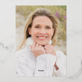 Moderne minimale typografie eenvoudige 60e verjaar folie uitnodiging (Achterkant)