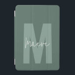 Moderne minimale typografie monogram salie groen iPad mini cover<br><div class="desc">Moderne minimale typografie monogram salie groen en wit elegant eenvoudig uniek gepersonaliseerd iPad cover ontwerp.</div>