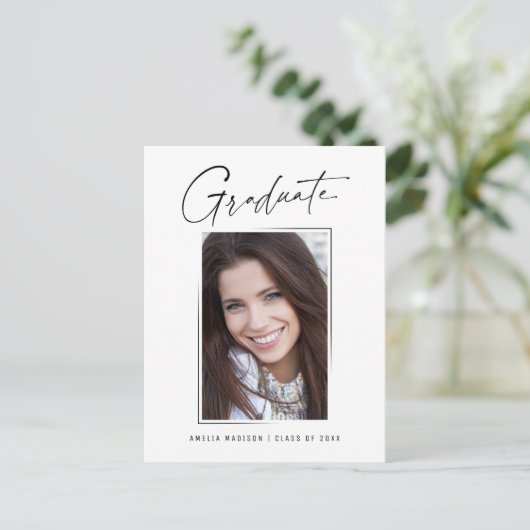 Moderne minimale unieke inktscript Afstuderen foto Briefkaart (Staand voorkant)