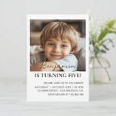 Moderne minimale verjaardagsfoto voor kinderen kaart (Staand voorkant)