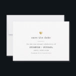 Moderne minimale vernieuwing van de goudwieg voor  save the date<br><div class="desc">Dit eenvoudig sparen de kaart van de Datum voor uw stemvernieuwing schijnt met eenvoud. Moderne typemachine typografie met een delicaat hart in (bedrukt) goud,  dit is minimalistisch en toch zo elegant.</div>