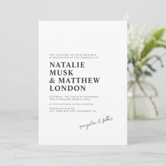 Moderne, minimale witte en zwarte bruiloft kaart (Staand voorkant)