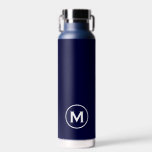 Moderne minimale witte marinemonogram waterfles<br><div class="desc">Dit moderne waterflessenontwerp is voorzien van een rijke marineachtergrond,  met uw monogram initiaal in vetgedrukte witte tekst voor een simpele en stijlvolle,  maar professionele uitstraling.</div>