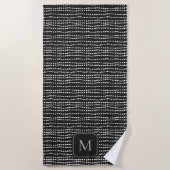 Moderne Minimale Zwart-wit Polka Dot Monogrammed Strandlaken (Voorkant)