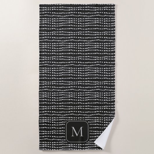 Moderne Minimale Zwart-wit Polka Dot Monogrammed Strandlaken (Voorkant)